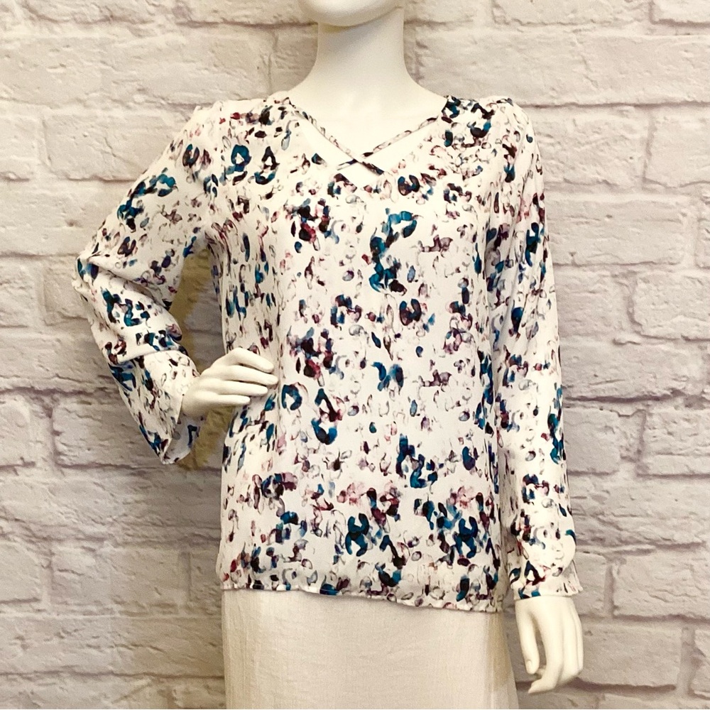 APT.9 Med Floral Print Women's Top White Criss-Cross V Neck Long Sleeve Blouse